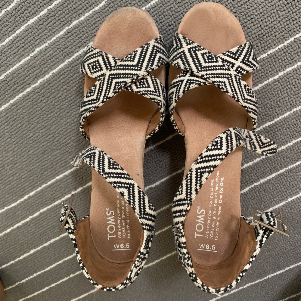 Toms Wedges